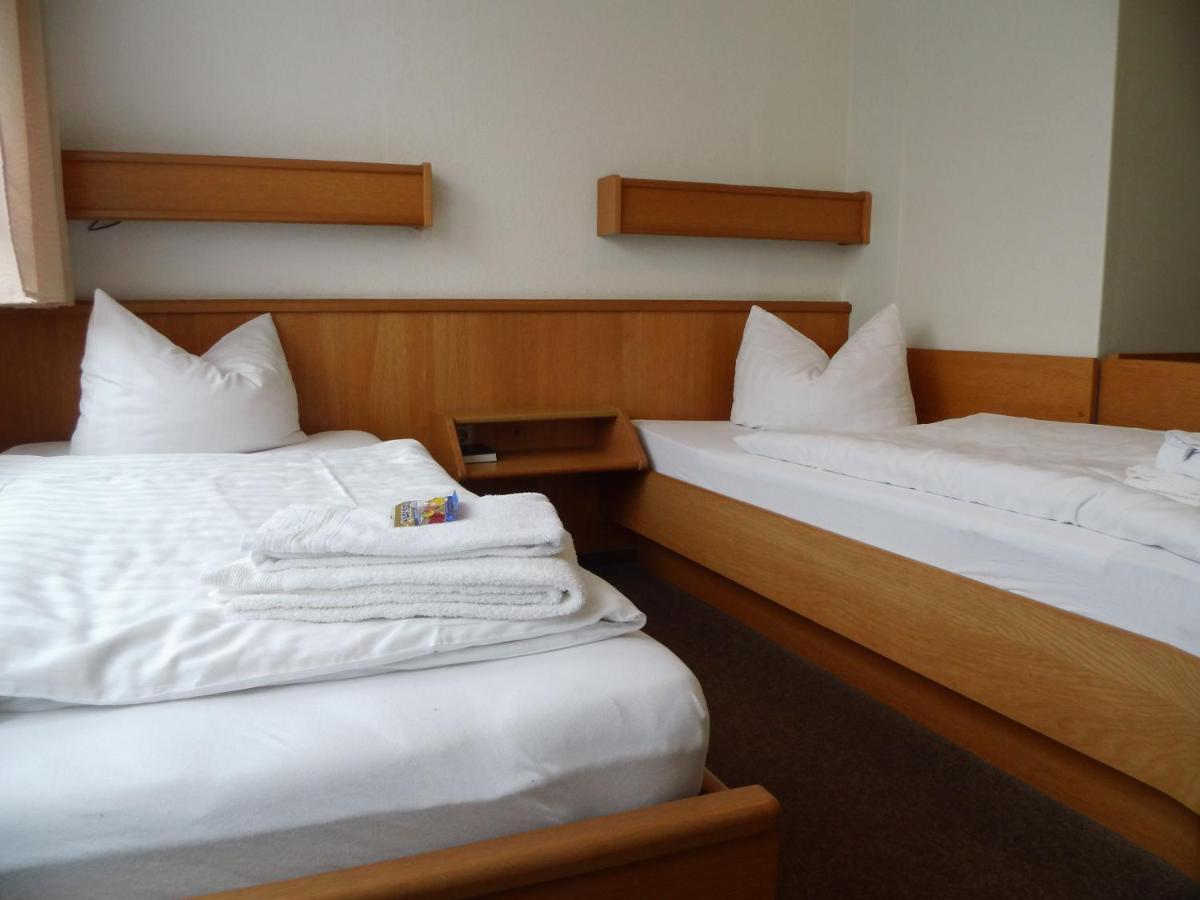 Hotel Sturm Tangermünde Esterno foto